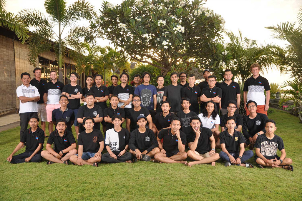 Team HMQ ASIA