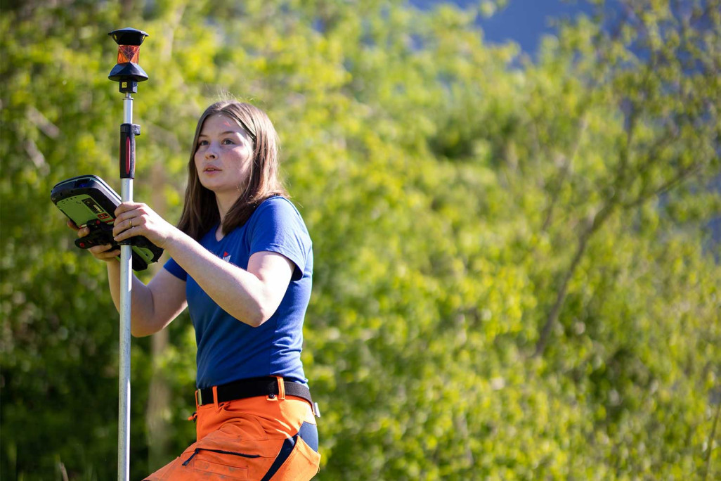 Anja Saladin, Vermessung, Lernende Geomatikerin, HMQ AG